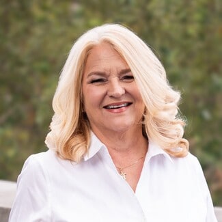 Dondra Jacobs Shultz