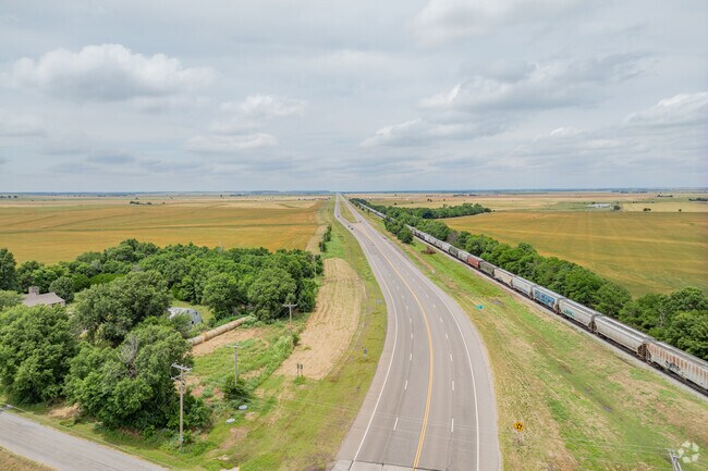 Geary locals use Highways 270 for quick and easy commutes.