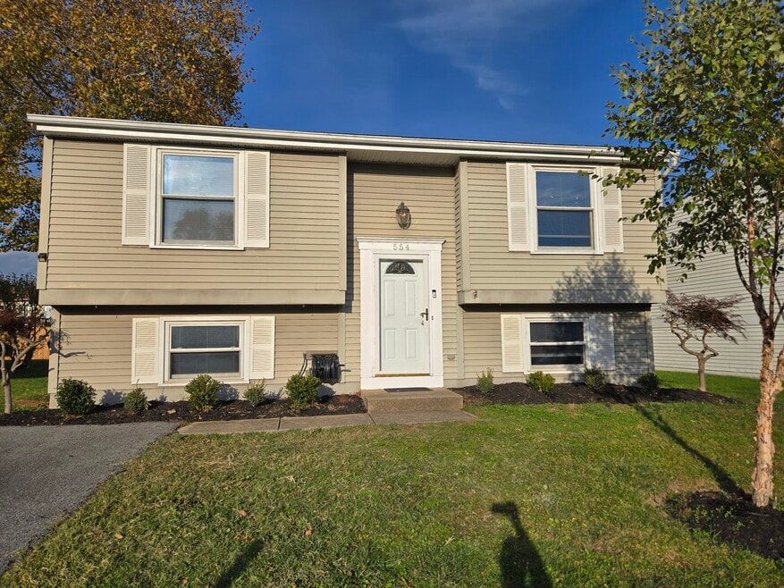 554 Logan St, Frederick, MD 21701 - photo 1