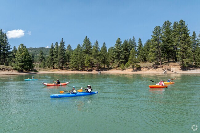 Prosser Lakeview attracts outdoor enthusiasts who often recreate in packs out on the water.