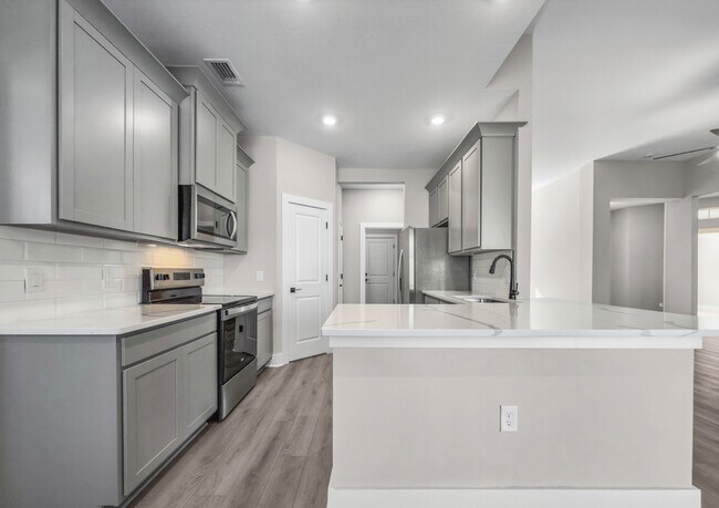 1237 E Price Blvd unit 37991818, North Port, FL 34288 - photo 6