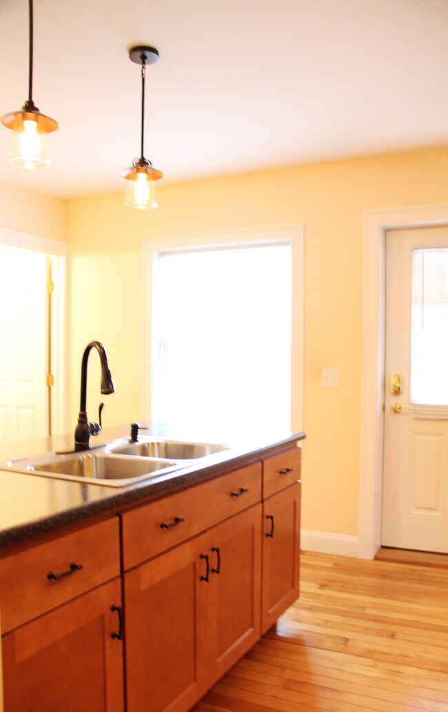 40 Blodgett St unit 2, Burlington, VT 05401 - photo 3