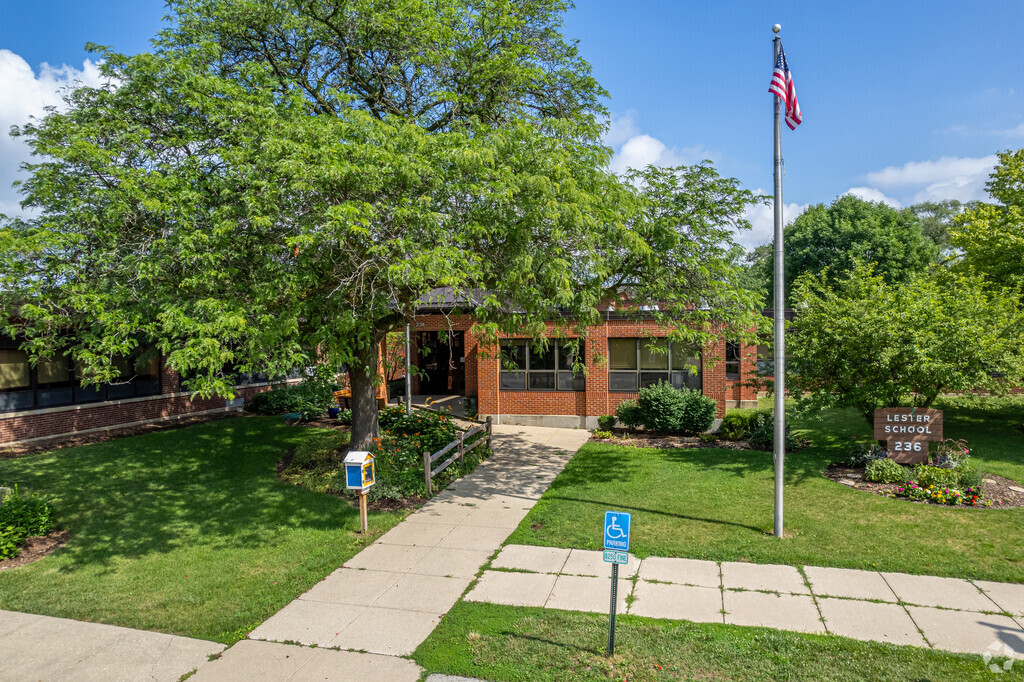 Lester Elementary School is a highly rated, public school located in Downers Grove, IL.