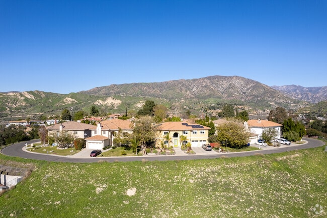 Many beautiful homes can be found throughout the hills of Sunland.