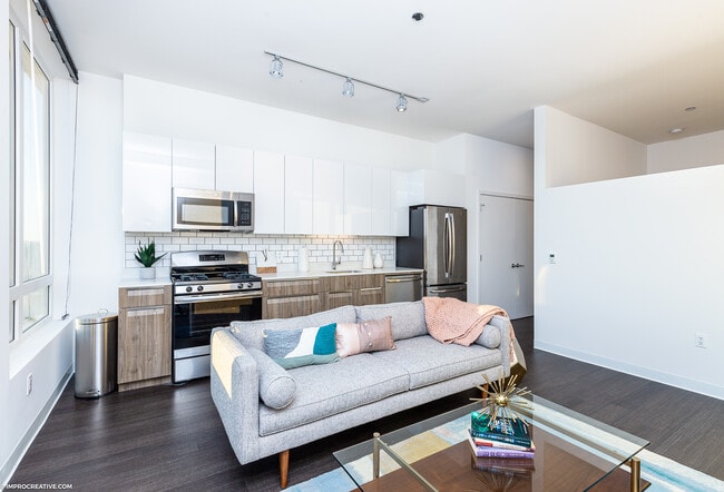 The Weyland, Chicago, IL 60647 - photo 2