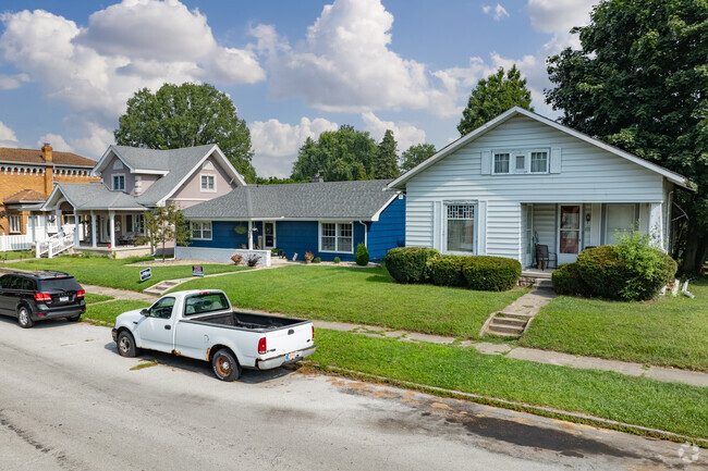 There are many different style of architecture in the Old Silk Stocking neighborhood.