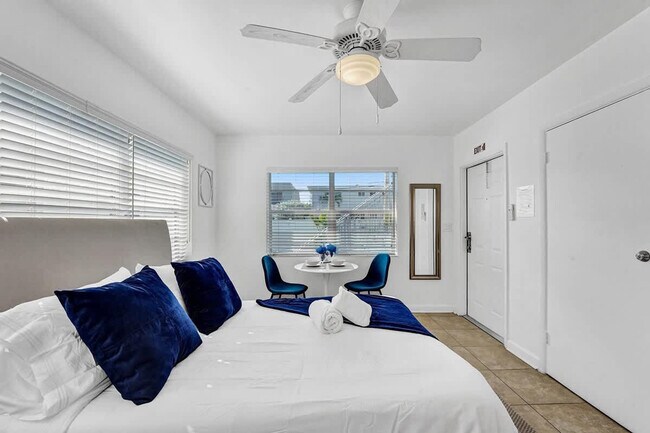 335 Desoto St unit ID1312665P, Hollywood, FL 33019 - photo 6