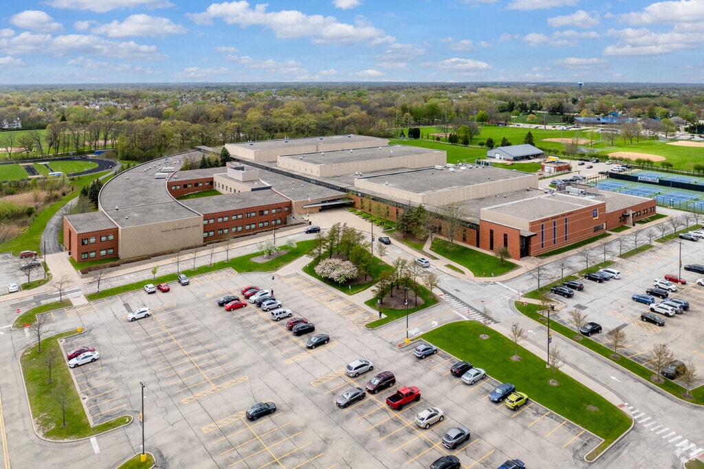 Warren Township High School - Almond Campus is a public school located in Gurnee.