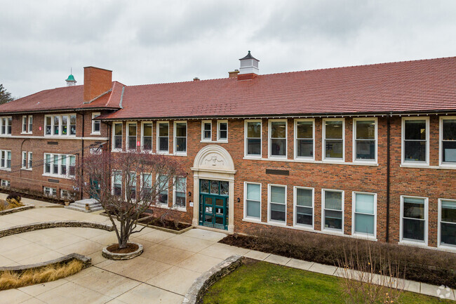Greeley Elementary School is located in Winnetka, IL.