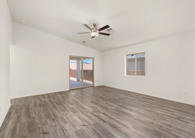 253 Wyatt Ave SW unit 37023272, Los Lunas, NM 87031 - photo 6