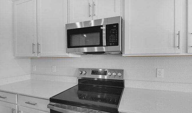 1647 Sugarbelle Cir, Mascotte, FL 34753 - photo 4