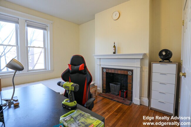 66 Egmont St unit 3, Brookline, MA 02446 - photo 5