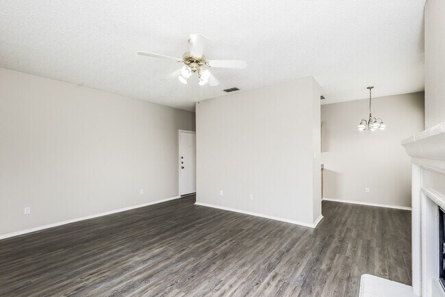 6821 Prairie Hill Rd N, Fort Worth, TX 76131 - photo 5