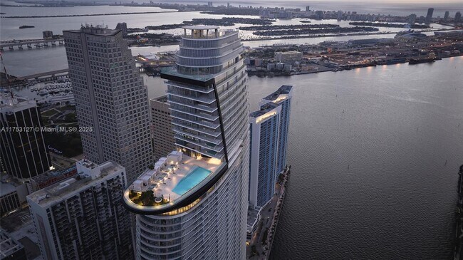 Aston Martin Residences unit 5101, Miami, FL 33131 - photo 3