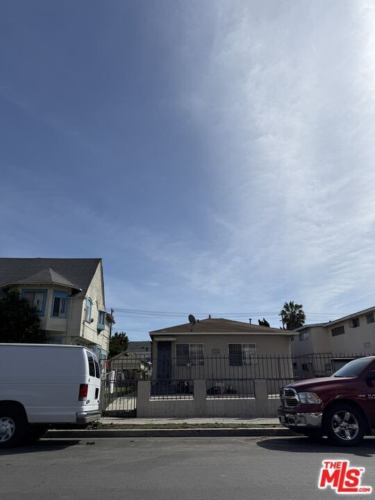 1230 S Westlake Ave, Los Angeles, CA 90006