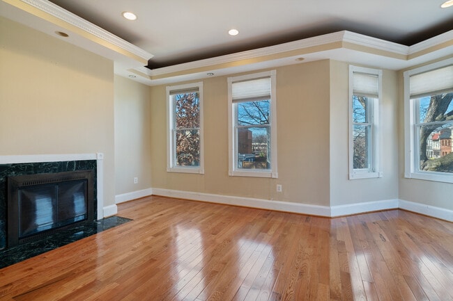 Stunning Sunny 2BR/2BA