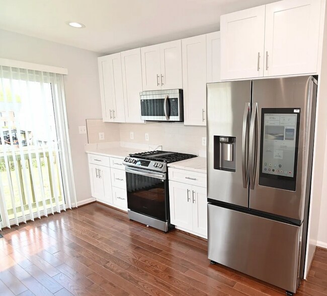 5012 Silver Hill Rd, Suitland, MD 20746 - photo 2