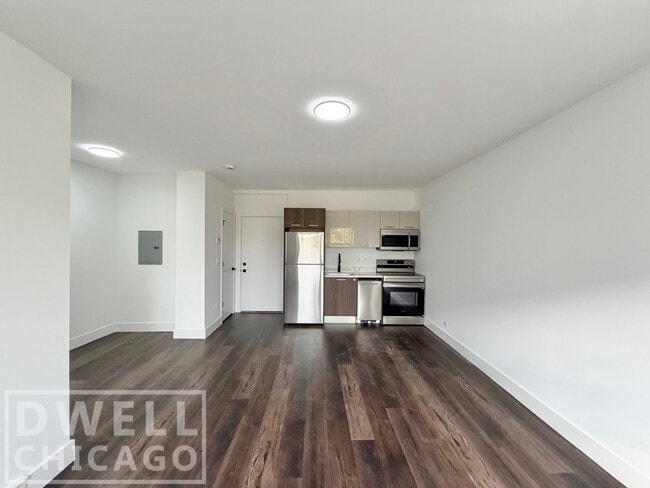 5634 N Clark St unit 309, Chicago, IL 60660 - photo 4