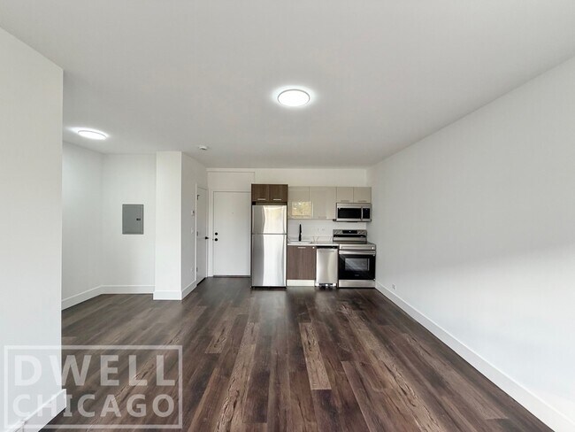 5634 N Clark St unit 310, Chicago, IL 60660 - photo 4