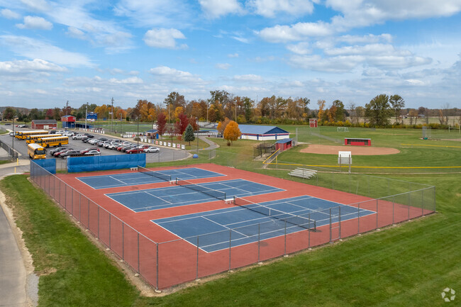 Clinton_Massie High School in Harlan Township features a tennis court.