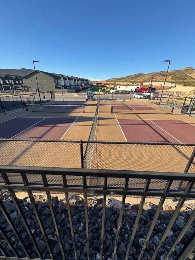 1702 Ripple Rock Dr unit ID1373715P, Washington, UT 84780 - photo 4