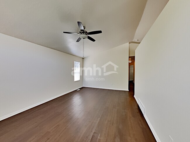 1893 N 2475 W, Clearfield, UT 84015 - photo 3