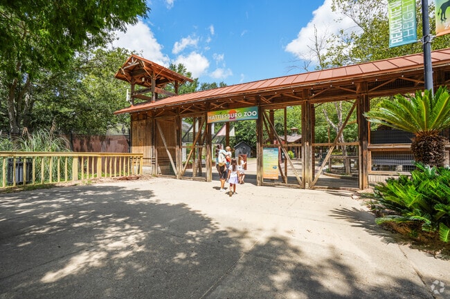 Hattiesburg Zoo provides exciting animal exhibits and family-friendly activities.