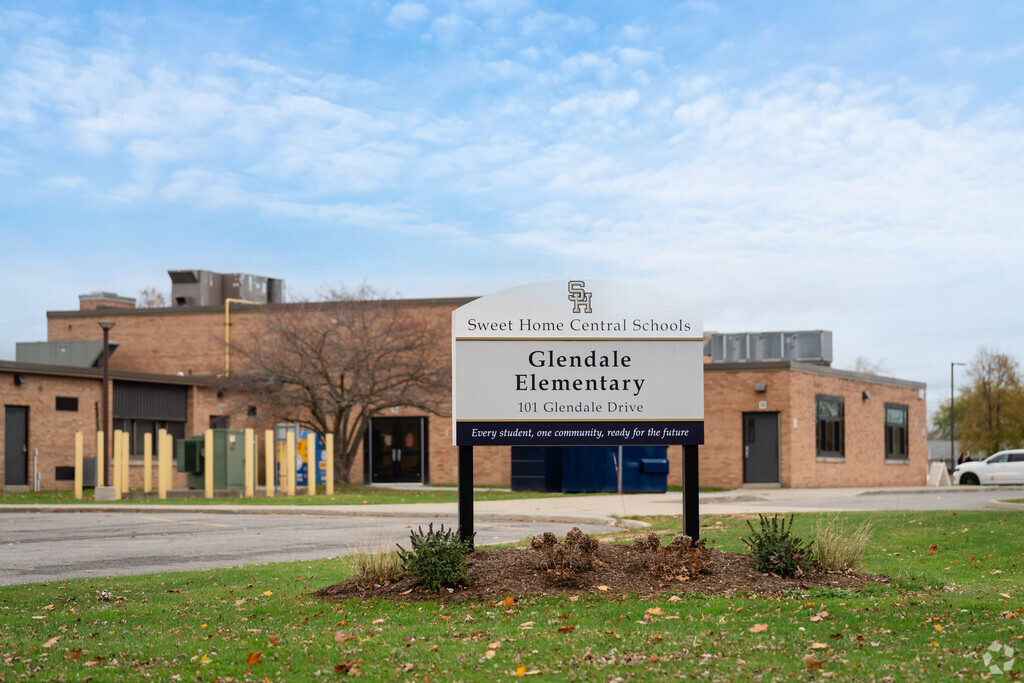 Glendale Elementary School has a teacher to student ratio of 11 to 1.