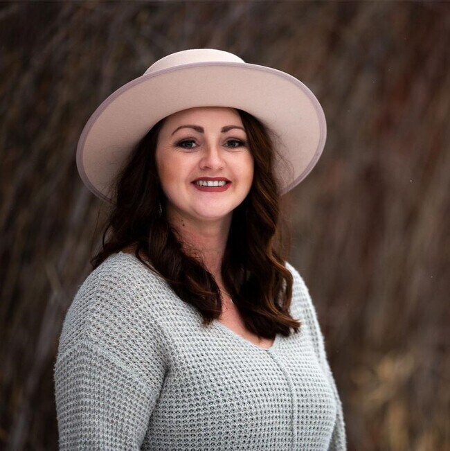 Melissa Collins