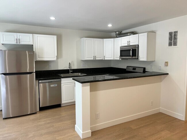 925 W 30th St unit 4, Los Angeles, CA 90007 - photo 5