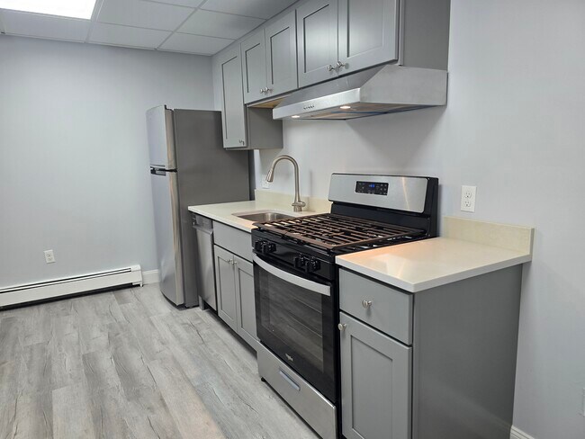 5 Belknap St unit 5, Dedham, MA 02026 - photo 4