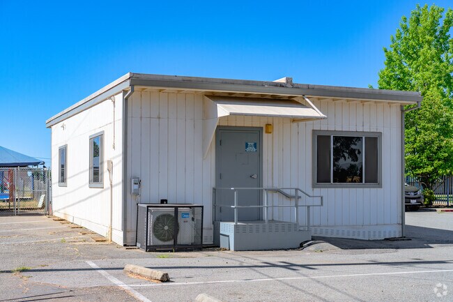 Portable classrooms help Prairie Elementary in Alta Mesa keep up with expansion.