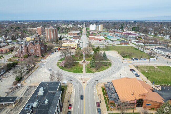 Central Park is a small, circular park in the middle of Downtown Galesburg.