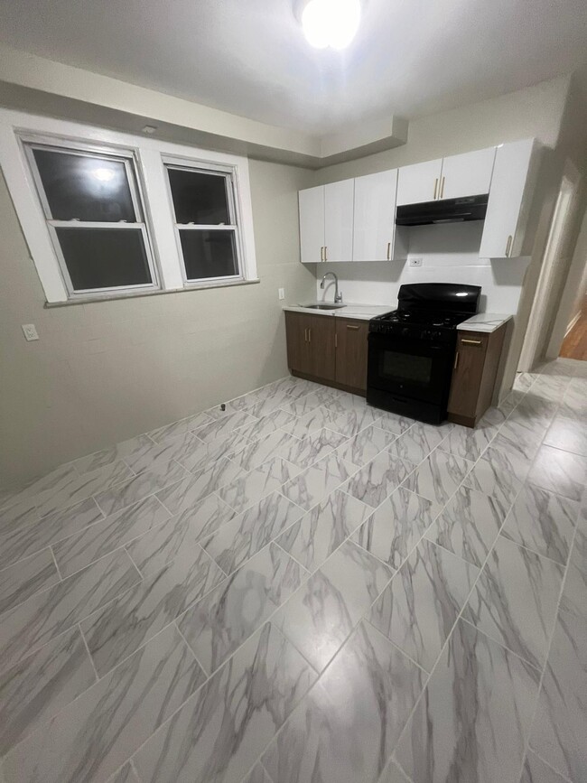 424 Scotland Rd Unit 2, Orange, NJ 07050