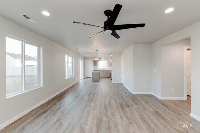 16727 Carlin Ave, Caldwell, ID 83607 - photo 6