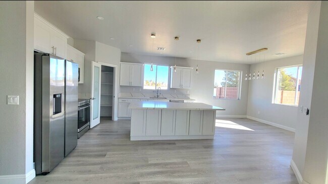 6801 Sandpebble St, Pahrump, NV 89061 - photo 7