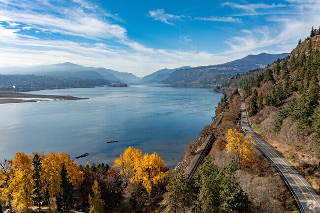 Locals enjoy the stunning natural beauty that White Salmon has to offer.