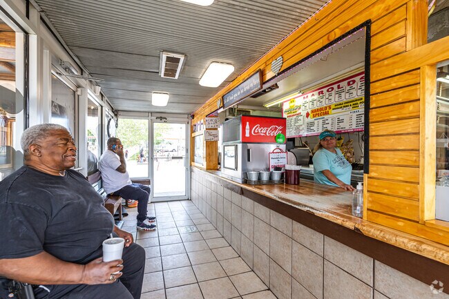 Locals still flock to Harold’s Drive-In in Paseo West for old-school burgers.