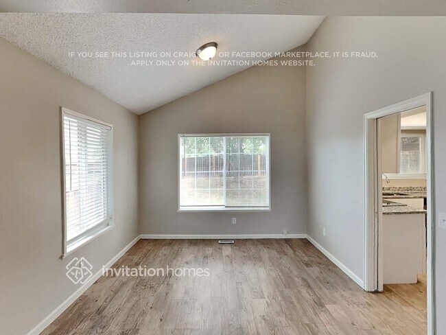 18953 E Kent Cir, Aurora, CO 80013 - photo 7