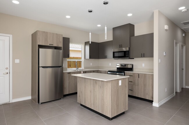 5809 Puffin Ave unit 1, Mission, TX 78573 - photo 2