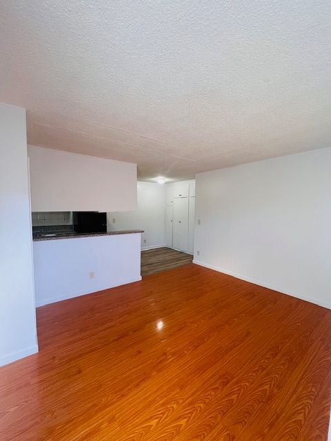 Beachwood Plaza, Los Angeles, CA 90038 - photo 2