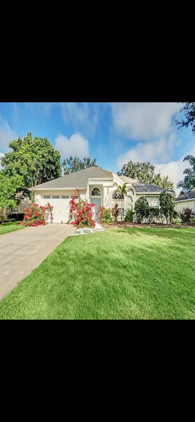 110 Sunridge Woods Ct, Davenport, FL 33837