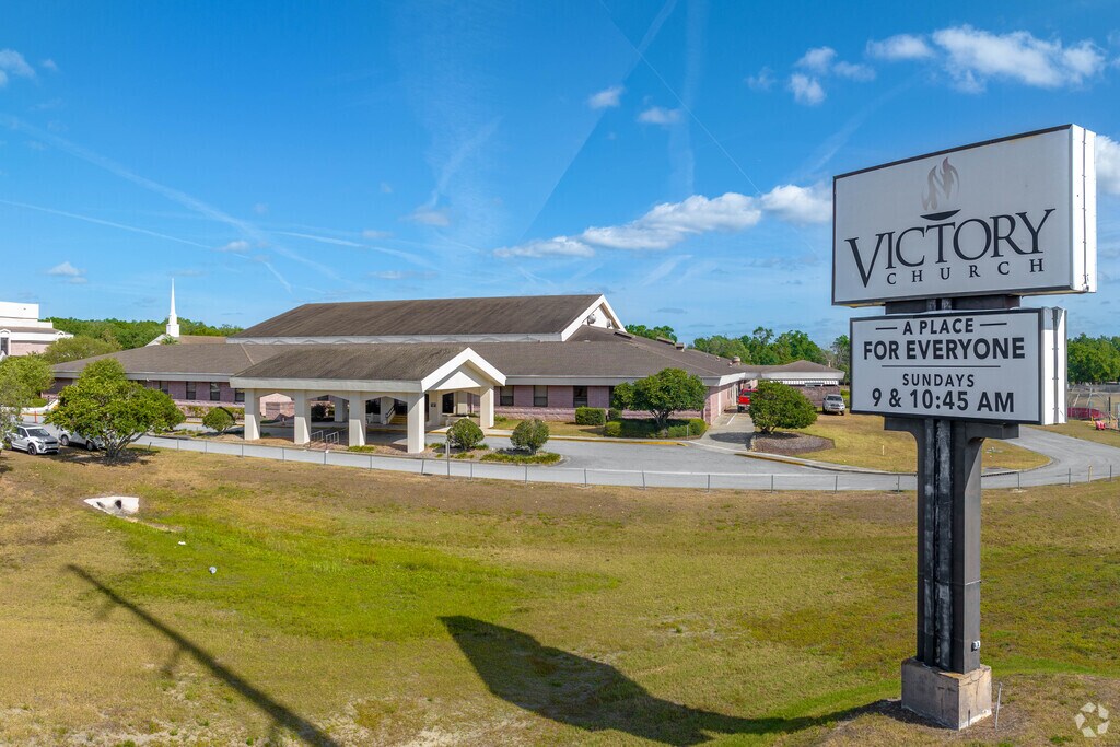 Residents have the option to send their kids to Victory Christian Academy, a K-12 school that has Christ-center curriculum