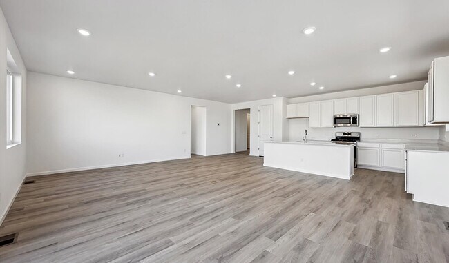 240 Lark Sparrow Way, Bennett, CO 80102 - photo 7