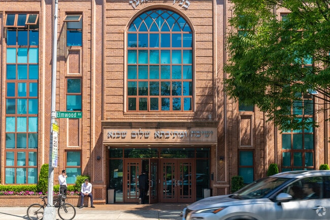 Entrance to the Yeshiva Sholom Shachna-Cheder School is located along Elmwood Ave.