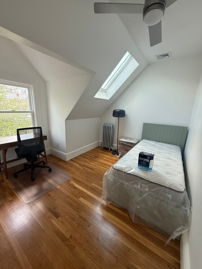 96 Munroe St unit 3, Somerville, MA 02143 - photo 3