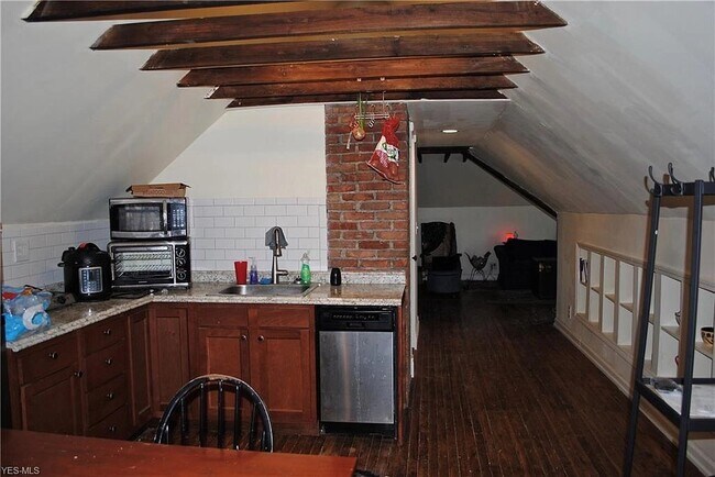 3251 Silsby Rd unit 3, Cleveland Heights, OH 44118 - photo 4