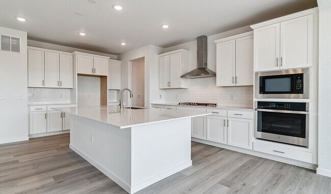 25254 E Warren Place, Aurora, CO 80018 - photo 4