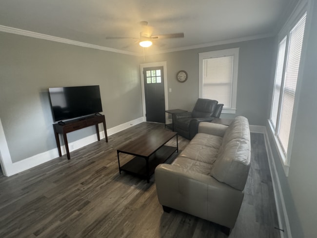 103 Walker St, Chester, SC 29706 - photo 4