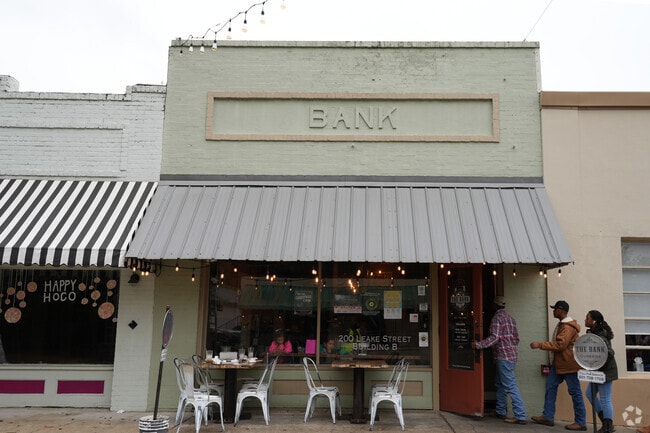 The Bank by Pizza Shack offers locals freshly made Mississippi pizza pie daily.